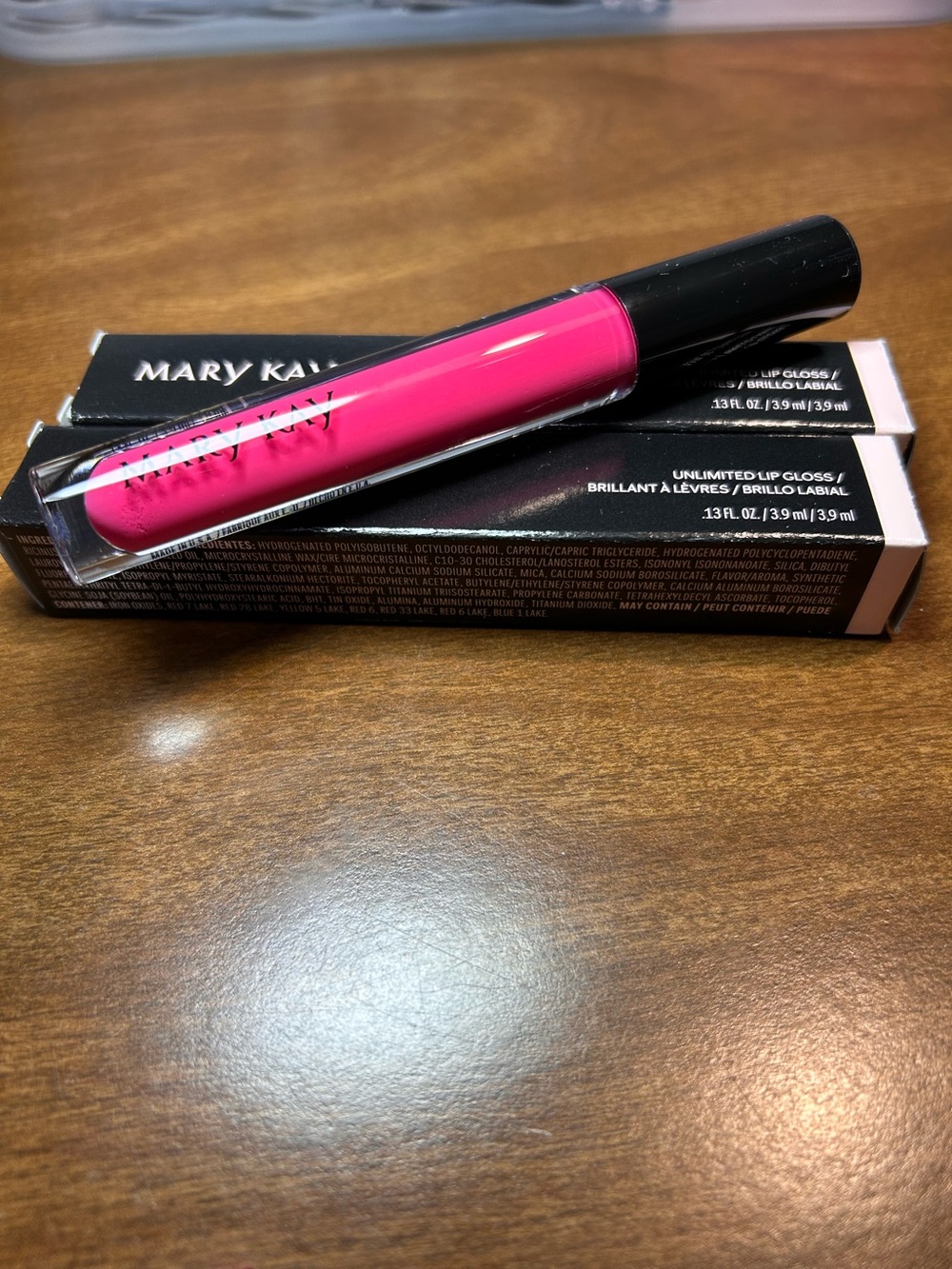 Mary Kay Unlimited Lip Gloss — Pink Fusion